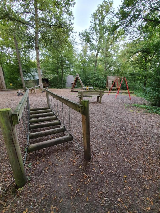 Boshuisje Durbuy Met Zwembad Op Het Park Kültér fotó
